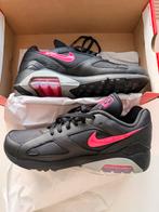 Nike Air Max 180 - Zwart/Roze mt42, Kleding | Heren, Ophalen of Verzenden, Nieuw, Zwart, Sneakers of Gympen