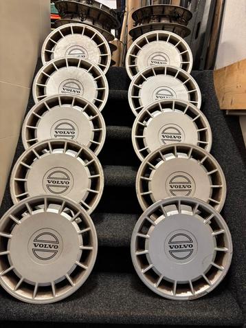 Volvo 240/245 wieldoppen 14 inch beschikbaar voor biedingen
