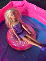 Barbie zwembad en zwemband donut, Ophalen of Verzenden, Zo goed als nieuw, Barbie