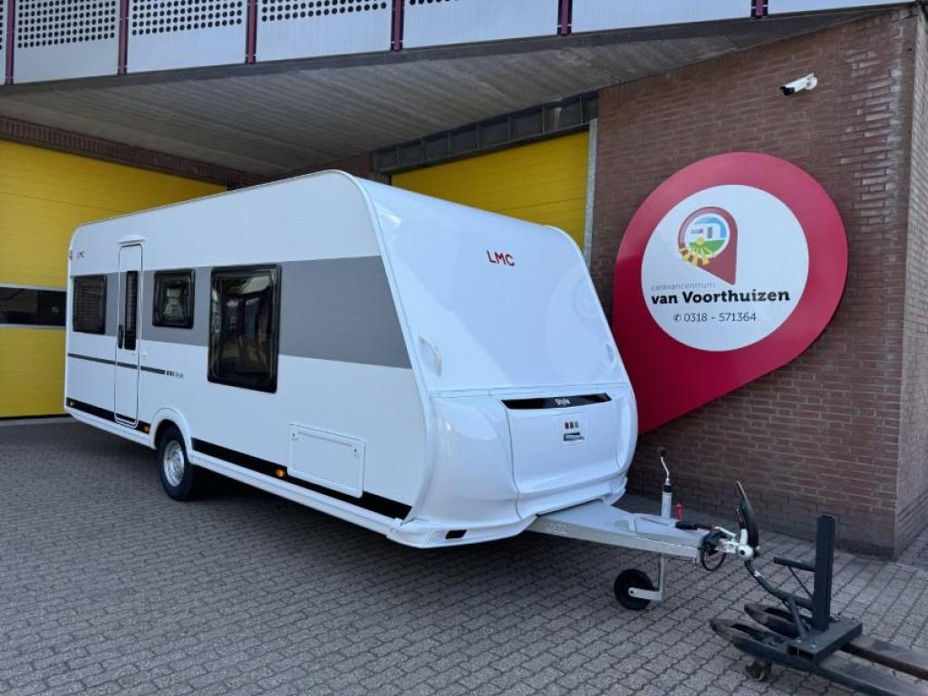 LMC Style Comfort 450 D, Caravans en Kamperen, Caravans, Standaardzit, Bedrijf, 5 tot 6 meter, Overige typen