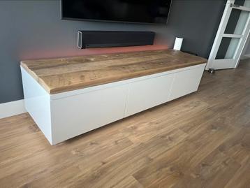 TV-meubel eiken/wit beschikbaar voor biedingen