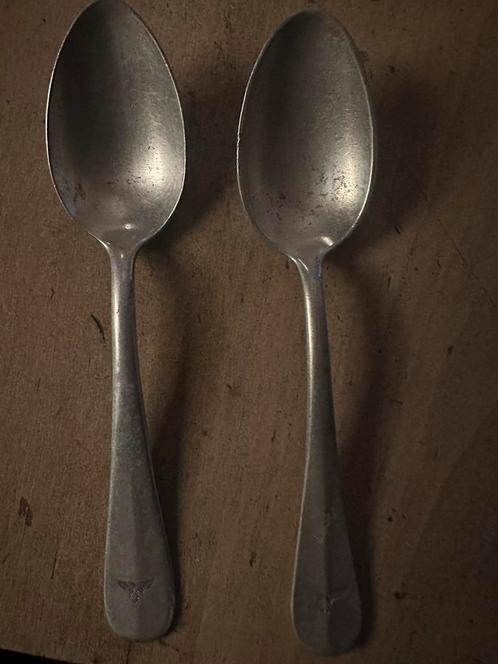 Twee originele WOII-lepels ‘38 & ‘39  met adelaar/swastika, Antiek en Kunst, Antiek | Bestek, Ophalen of Verzenden