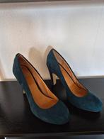 Donkergroene suède pumps, Pumps, Ophalen of Verzenden, Zo goed als nieuw, Sacha