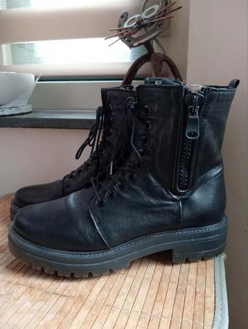 Mjus veterboots leer 39 beschikbaar voor biedingen