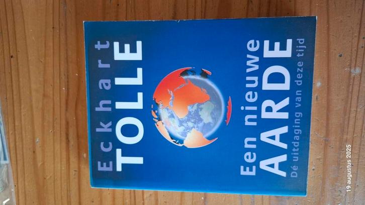 Eckhart Tolle - Een nieuwe aarde, Boeken, Esoterie en Spiritualiteit, Zo goed als nieuw, Achtergrond en Informatie, Spiritualiteit algemeen