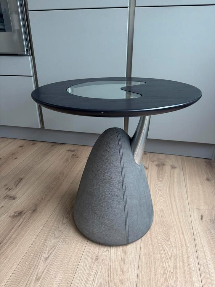 Leolux Cherobino design bijzettafel leer, glas en hout, Huis en Inrichting, Tafels | Bijzettafels, Zo goed als nieuw, Rond, Overige materialen