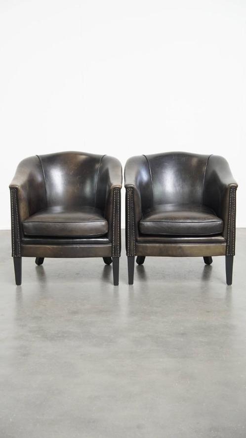 Set van 2 subtiele zwart/ grijze schapenleren clubfauteuils, Huis en Inrichting, Fauteuils, Gebruikt, 50 tot 75 cm, 75 tot 100 cm
