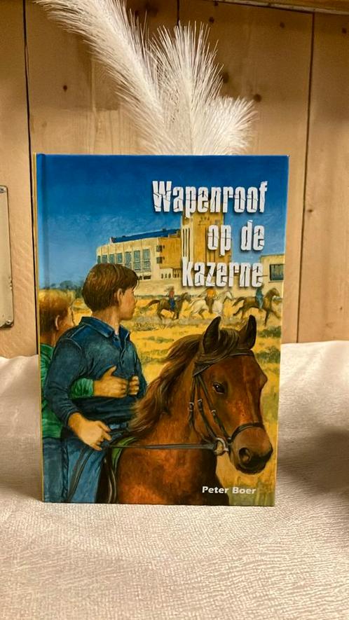 TM-7 Peter Boer - Wapenroof op de kazerne, Boeken, Kinderboeken | Jeugd | 10 tot 12 jaar, Nieuw, Ophalen of Verzenden