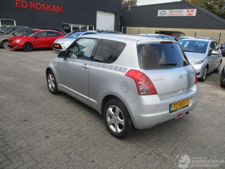 Suzuki Swift 1.3 COOL (bj 2010), Auto diversen, Schadeauto's, Suzuki, Handgeschakeld, Benzine, Overige carrosserieën, Zilver of Grijs