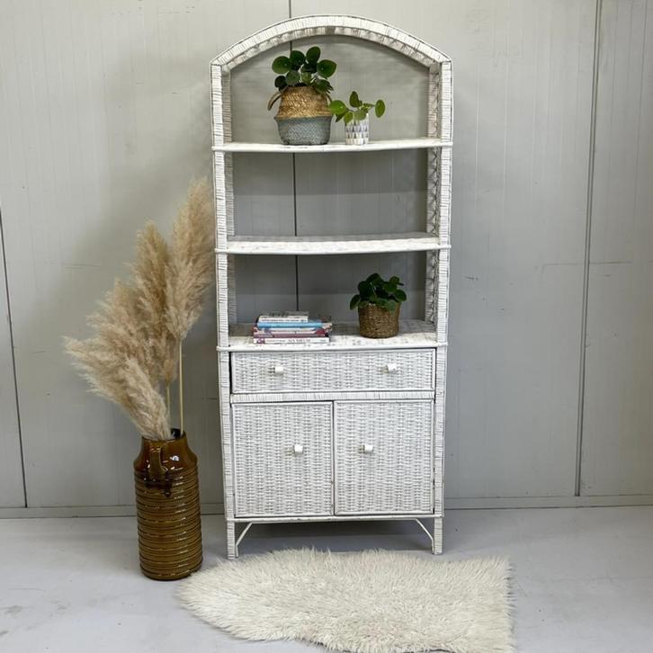 Boho vintage wit wandrek rotan boogkast wandkast riet, Huis en Inrichting, Kasten | Overige, Gebruikt, Ophalen