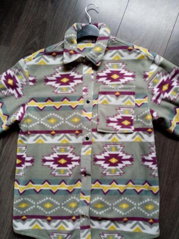 Leuke nieuwe fleece blouse  beschikbaar voor biedingen