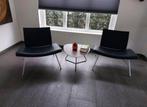 Moderne lederen fauteuil - Design & RVS poten, Huis en Inrichting, Stoelen, Zwart, Leer, Ophalen of Verzenden, Zo goed als nieuw