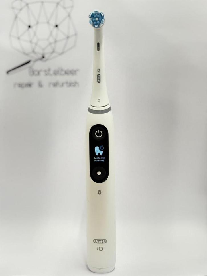 Oral B IO8 wit refurbished 1 jaar garantie, Sieraden, Tassen en Uiterlijk, Uiterlijk | Mondverzorging, Zo goed als nieuw, Tandenborstel