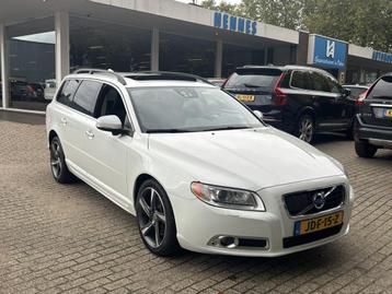 Volvo V70 2.0 T5 213pk vijf cilinder Schuifdak ACC Keyless F beschikbaar voor biedingen