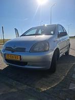 Toyota Yaris 1.3 16V 5DR Linea SOL AUT 2000 Grijs, 1299 cc, 15 km/l, 4 cilinders, 400 kg