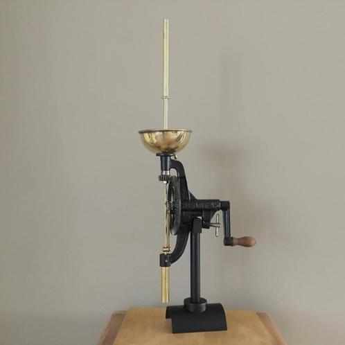 Wijnfles spoeler Linusable, Antiek en Kunst, Antiek | Woonaccessoires, Ophalen of Verzenden