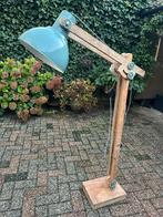 Mooie groene staande “Pronto” lamp, Huis en Inrichting, Ophalen of Verzenden, Zo goed als nieuw, Metaal, 150 tot 200 cm