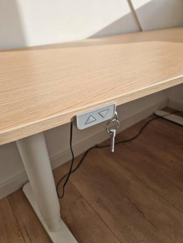 Ikea zit-sta bureau in hoogte verstelbaar - afbeelding 2