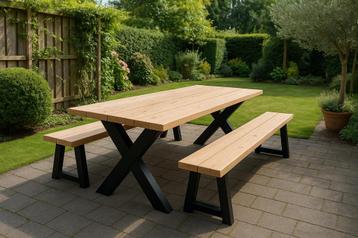 Meubels voor buiten met karakter – maatwerk in hout beschikbaar voor biedingen