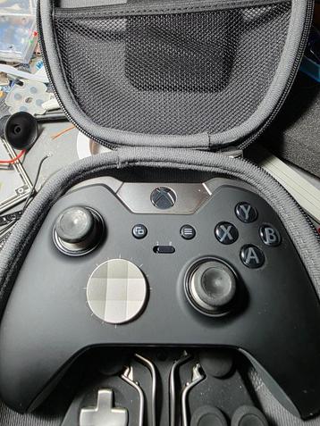 Xbox Elite controller beschikbaar voor biedingen