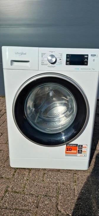 Zeer nette jong gebruikt whirlpool wasautomaat beschikbaar voor biedingen