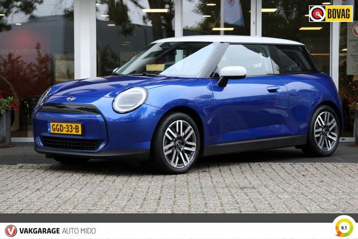 Mini Mini Cooper E Classic S 40.7 kWh | NLD auto | LAGE KM S, Auto's, Mini, Cooper, ABS, Achteruitrijcamera, Airbags, Airconditioning
