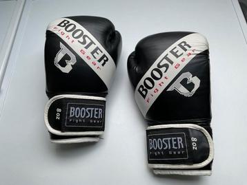 Booster fight gear bokshandschoen 8 oz beschikbaar voor biedingen