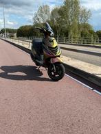 Piaggio zip Brom 2017 70cc 2 takt, Fietsen en Brommers, Scooters | Piaggio, Ophalen, Tweetakt, Zip, Zo goed als nieuw