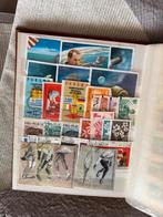 Postzegelalbum met diverse zegels, Postzegels en Munten, Postzegels | Volle albums en Verzamelingen, Ophalen of Verzenden, Nederland en Buitenland