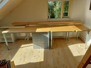 Ikea bureau met of zonder 2 ikea ladenunits beschikbaar voor biedingen