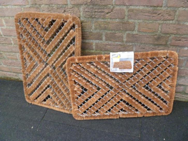 2 Kokos borstelmatten. Afmeting: ca. L 40 x Br. 60 cm., Tuin en Terras, Deurmatten, Nieuw, Kokos, Schoonloopmat, Buiten, Ophalen of Verzenden
