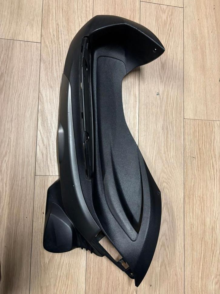 Piaggio beverly 350 voetkuip links, Motoren, Tuning en Styling, Ophalen of Verzenden