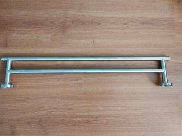 Te koop handdoekenrek van het merk Ivy beschikbaar voor biedingen