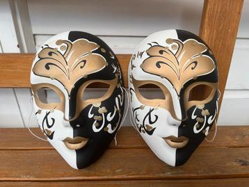 2x Venetiaans glitter masker karnevalswierts - kunststof beschikbaar voor biedingen