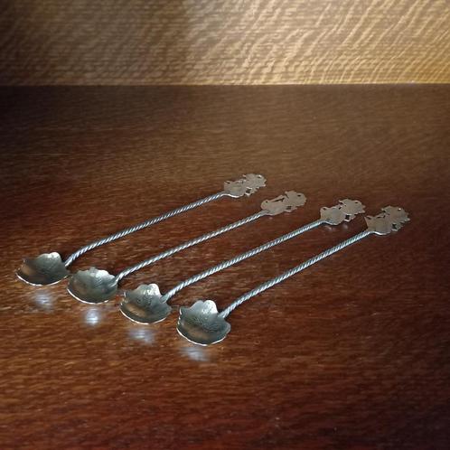 4 Djokja lepeltjes met Wajang figuur, Antiek en Kunst, Kunst | Niet-Westerse kunst, Ophalen of Verzenden