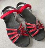 Teva sandalen Kayenta Studded maat 39, Ophalen of Verzenden, Zo goed als nieuw, Rood, Sandalen of Muiltjes