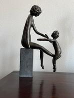 Moeder kind beeld op voet, Antiek en Kunst, Kunst | Designobjecten, Ophalen