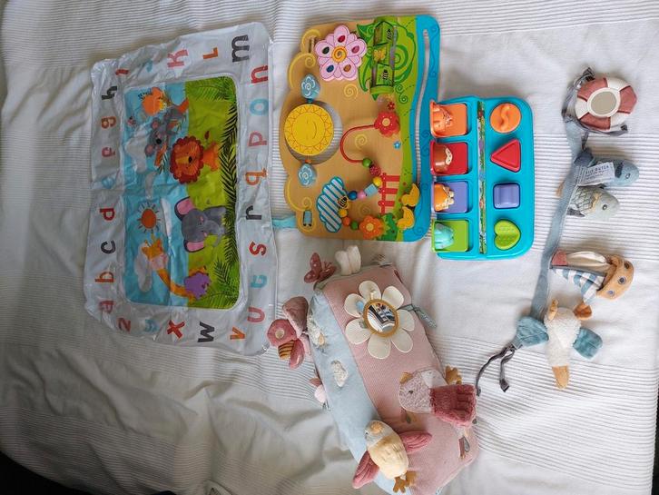 Babyspeelgoed educatief 5 ps of bieden, Kinderen en Baby's, Speelgoed | Educatief en Creatief, Zo goed als nieuw, Ophalen