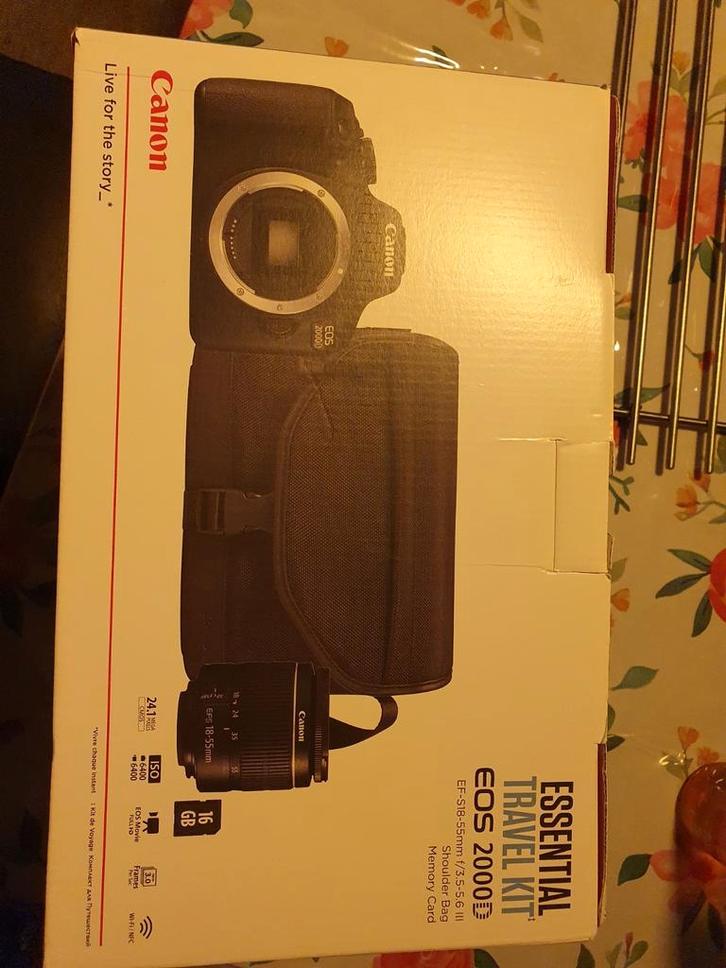 nieuwe canon D2000, Audio, Tv en Foto, Fotocamera's Digitaal, Nieuw, Canon, 8 keer of meer, Ophalen