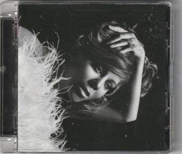 Mariah Carey - E=MC2 beschikbaar voor biedingen