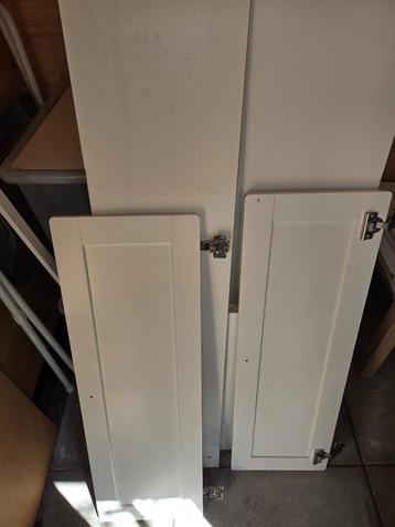Partially damaged kid's closet - good for repairing or parts beschikbaar voor biedingen