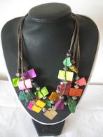 Mooie gekleurde ketting van natuurlijke materialen, Sieraden, Tassen en Uiterlijk, Kettingen, Ophalen of Verzenden, Zo goed als nieuw