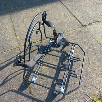 Bagagedrager voor op de fiets €10,- beschikbaar voor biedingen