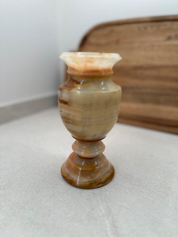 Mooie onyx vaas – 17,5 cm – handgemaakt natuursteen, Huis en Inrichting, Woonaccessoires | Vazen, Zo goed als nieuw, Overige kleuren