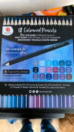 18 coloured pencils, Hobby en Vrije tijd, Tekenen, Gebruikt, Ophalen of Verzenden
