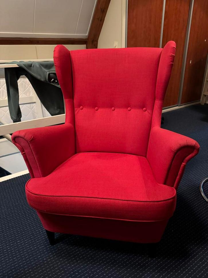 2x IKEA Strandmon Fauteuil + Voetenbank, Huis en Inrichting, Fauteuils, Gebruikt, Stof, 50 tot 75 cm, 100 tot 125 cm, Ophalen