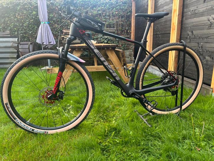 Sensa fiori evo carbon 19", Fietsen en Brommers, Fietsen | Mountainbikes en ATB, Zo goed als nieuw, Heren, Overige merken, 45 tot 49 cm