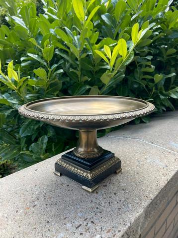 Prachtige zware Art Deco fruitschaal 5,9 kg beschikbaar voor biedingen