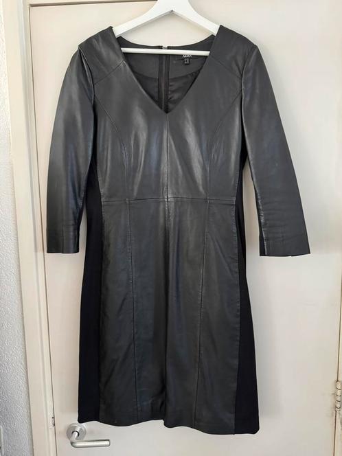 Zwarte lams leren jurk van het merk Arma maat 42, Kleding | Dames, Jurken, Zo goed als nieuw, Maat 42/44 (L), Zwart, Boven de knie