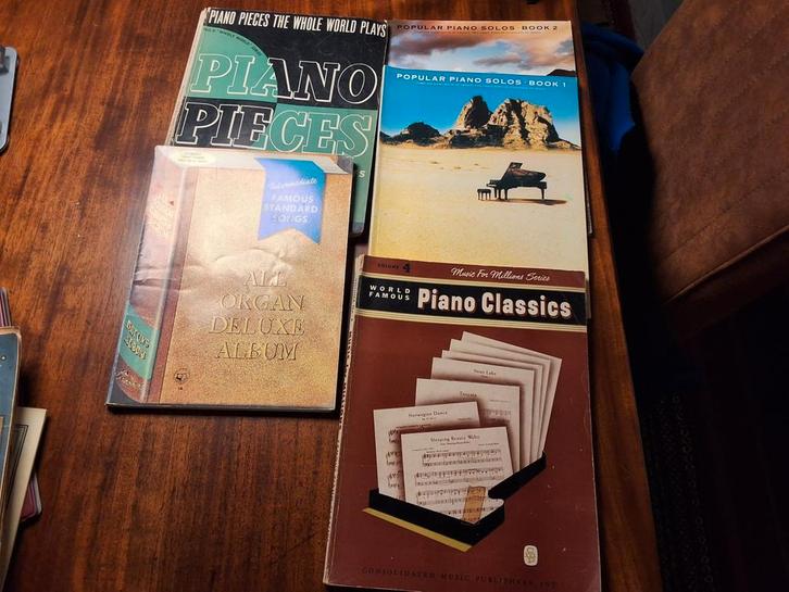 Piano muziekrepertoire 5 boeken,bladmuziek wereld collectie, Muziek en Instrumenten, Bladmuziek, Gebruikt, Artiest of Componist